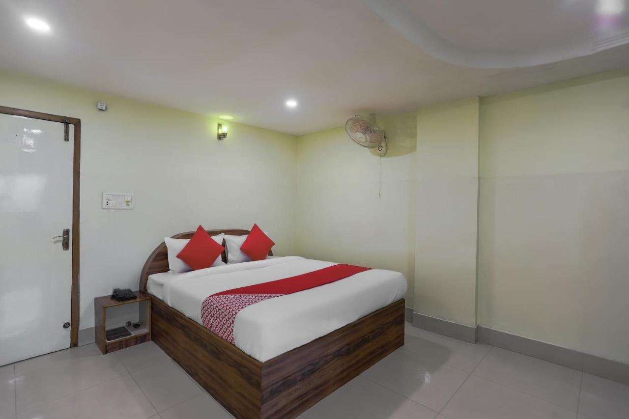 Oyo 72139 Rishi Satsang Bhawan Hotel Vrindavan Ngoại thất bức ảnh