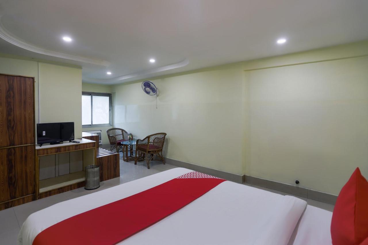 Oyo 72139 Rishi Satsang Bhawan Hotel Vrindavan Ngoại thất bức ảnh