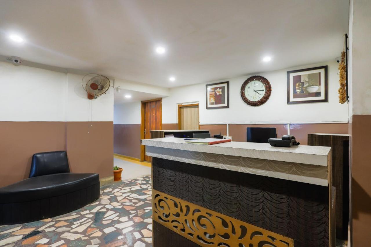 Oyo 72139 Rishi Satsang Bhawan Hotel Vrindavan Ngoại thất bức ảnh