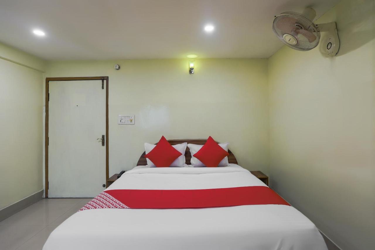 Oyo 72139 Rishi Satsang Bhawan Hotel Vrindavan Ngoại thất bức ảnh